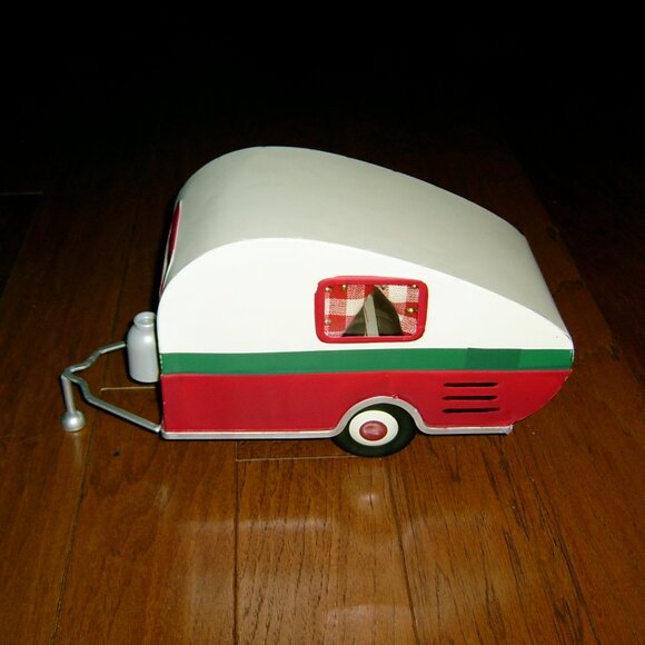 Tabletop Metal Retro Christmas 17" Camper Trailer, EUC - Picture 3 of 5